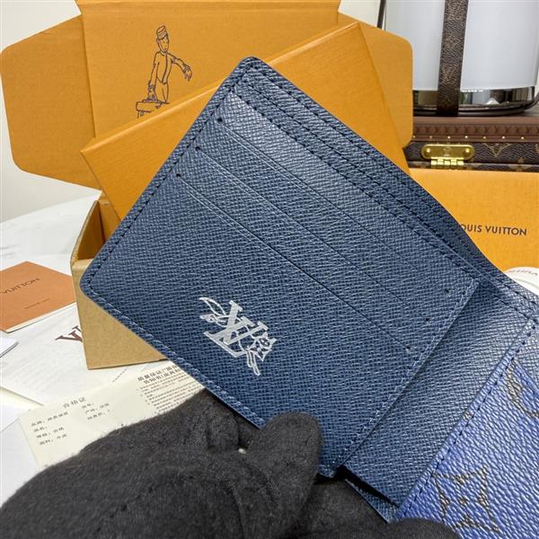 2026122105441378 270